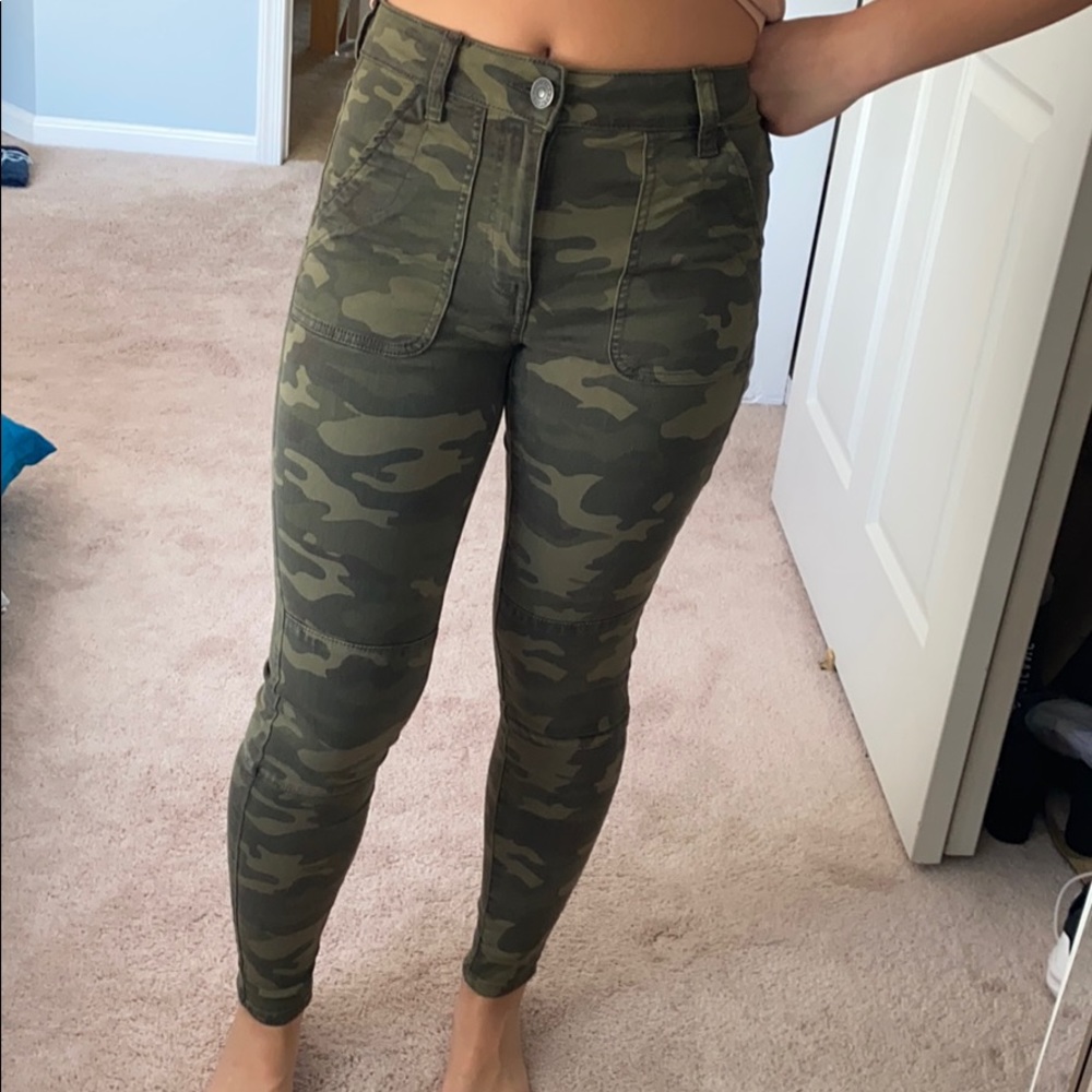 Camo never worn cute jeans